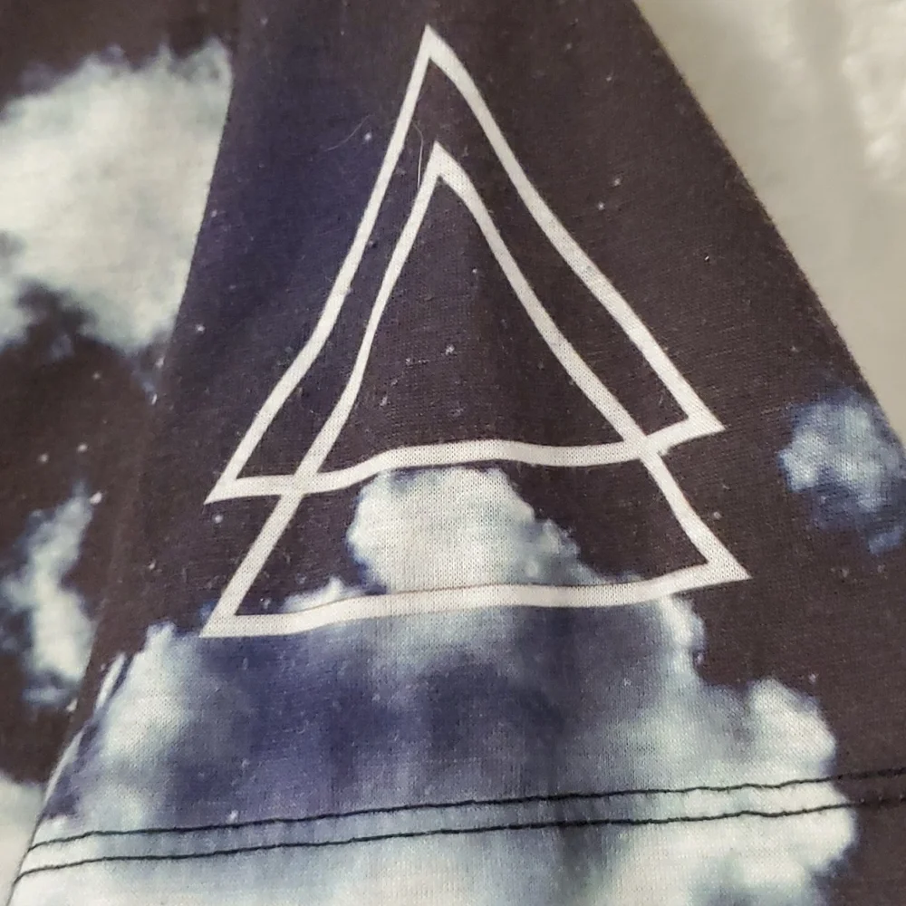 Onemonochrome by Tizaro UNISEX Night sky clouds stars Med. - Picture 6 of 6